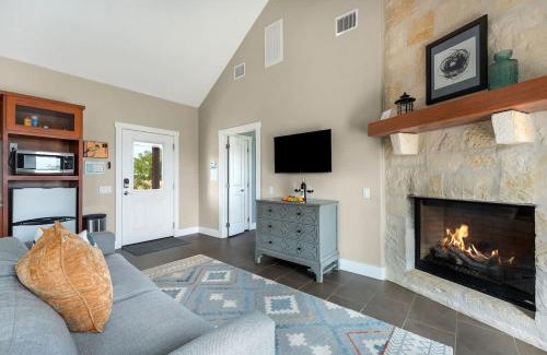 Fredericksburg House | Luxury Homes! With a Pool-Jacuzzi-Outdoor Kitchen!