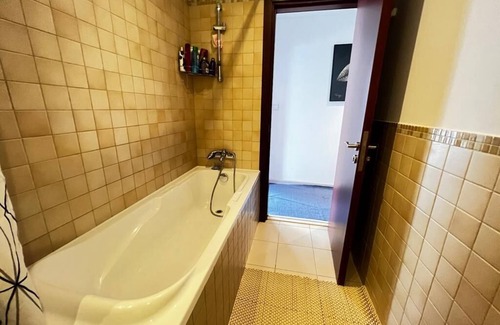 Dubai Marina Cabin | Luxury Hostel In Marina Beach