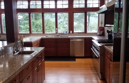 Wrangell House | Luxury House with wrap around deck on Mt. Dewey