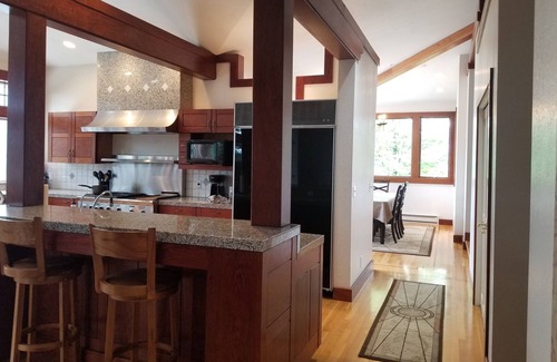 Wrangell House | Luxury House with wrap around deck on Mt. Dewey
