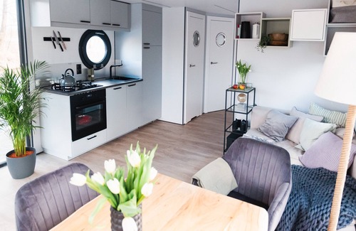 Oberhavel Boat Rental | Luxury houseboat with many extras included