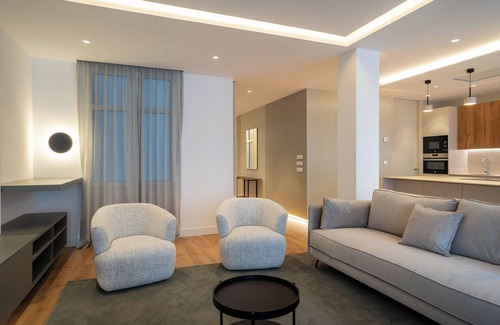 Oviedo City Centre Apartment | LUXURY IN THE HEART OF DOWNTOWN
