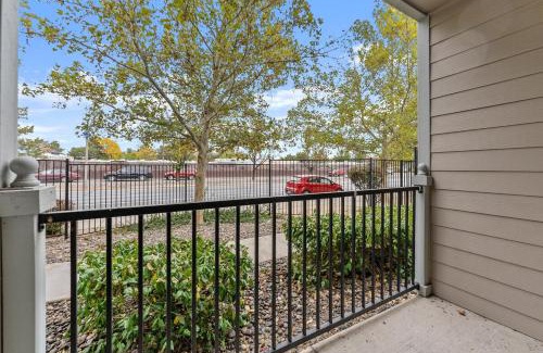 Sparks Apartment | Luxury King Suite by the Lake - Entire Place