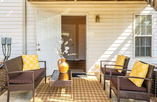 Mount Mourne Condo | Luxury Lake Norman Home 2 minutes from Lowe's Corporate & LKN Regional Hospital