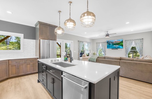 Sherrills Ford House | Luxury Lakefront Home, Games, Kayaks, 2 King Beds