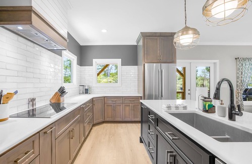 Sherrills Ford House | Luxury Lakefront Home, Games, Kayaks, 2 King Beds