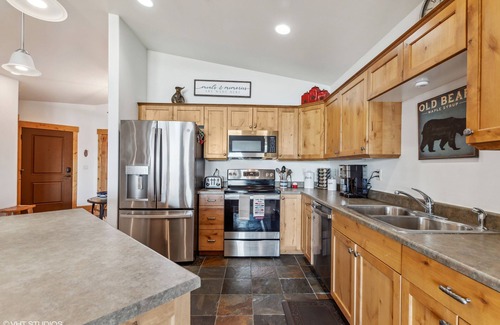 Lakeside Condo | Luxury Lakeside Life