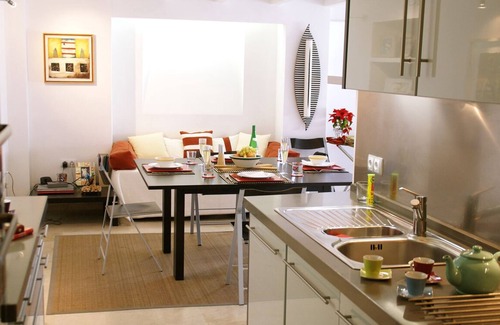 Jerez de la Frontera Old Town Apartment | Luxury, light & spacious loft-apartment great for longer stays, private parking
