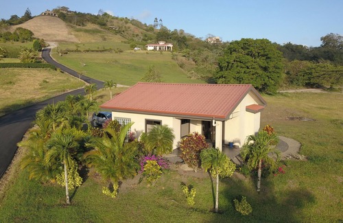 Tronadora House | Luxury Living for Two - Vistas del Lago - Lake Arenal