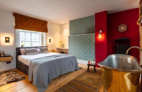 Bakewell House | Luxury & Location! Bakewell Georgian Townhouse - 'The Haywood'