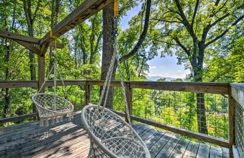 Fairview House | Luxury Lodge on 45 Acres Patio, Deck and Views!