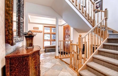 Mountain Village House | Luxury Lodge with Breathtaking Views