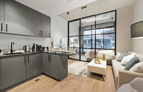 Al Quoz Apartment | Luxury london style studio