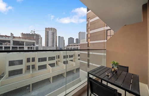 Al Quoz Apartment | Luxury london style studio