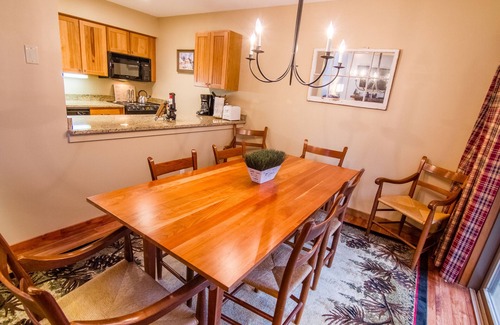 Central Vermont- Killington Condo | Luxury Meets Rustic: Trail Creek 2Bed/2Bath+Loft - Sleeps 6 (On Ski Home Trail)