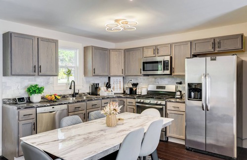 Parkdale House | Luxury Midterm Rental for Families, Medical and Corporate Professionals Cincy