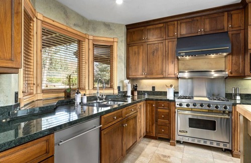 Midway House | Luxury Midway Mountain Chalet-Nr Park City,Hot tub