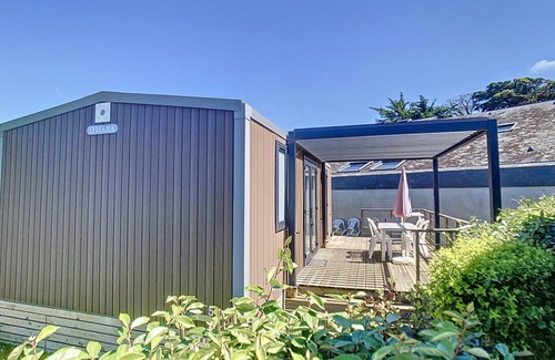 Jullouville-les-Pins House | Luxury Mobile Home for 4, 200m from Beach, Pool, Fitness, Market Nearby