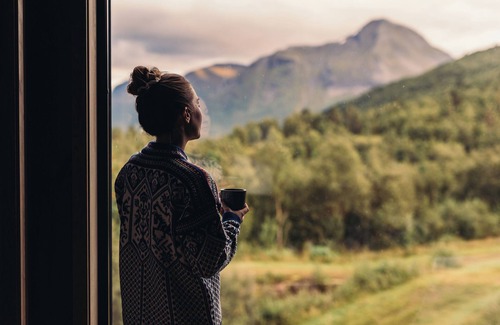 Møre og Romsdal Apartment | Luxury Nordic Suite with Private Sauna and Panoramic Mountain Views