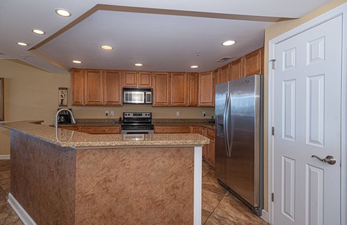 Ocean City Condo | Luxury ocean front unit on 6th St & Boardwalk. Available Ocean & Country Calling