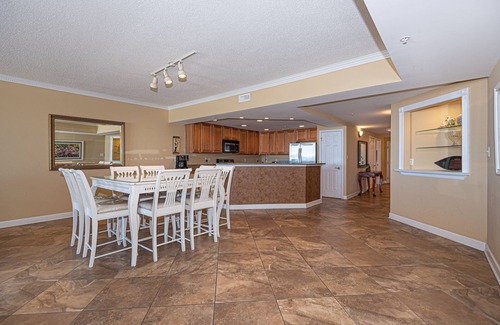 Ocean City Condo | Luxury ocean front unit on 6th St & Boardwalk. Available Ocean & Country Calling