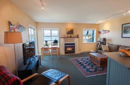 Tofino Apartment | Luxury Oceanfront Condo by OnlyBC 104