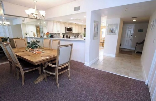 Indian Shores Condo | Luxury Oceanview Condo @ The Beach Cottage in Indian Shores. 2 Bed/2 Bath