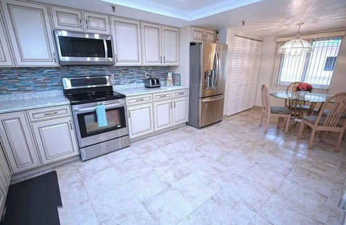 Indian Shores Condo | Luxury Oceanview Condo @ The Beach Cottage in Indian Shores. 2 Bed/2 Bath