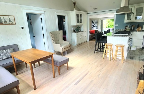 West Yarmouth Cottage | Luxury on the cape, Private beach , central a/c, outdoor shower