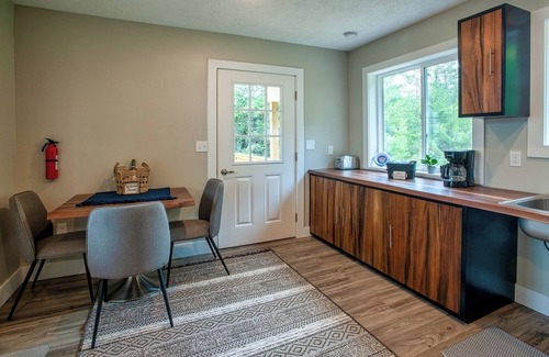 Williamsburg Apartment | Luxury on the Edge of Traverse City