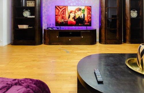Sector 3 Apartment | Luxury Penthouse with 5 Bedrooms 10 Min to Old Town Unirii Square