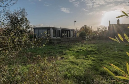 Woodbridge Cabin | Luxury Pod - Meadow View