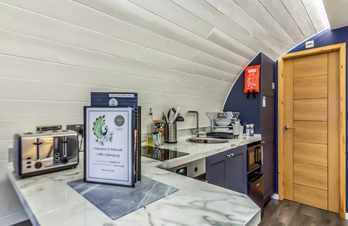 Gunthorpe Cottage | Luxury pod, perfect for two people seeking a romantic and relaxing break.