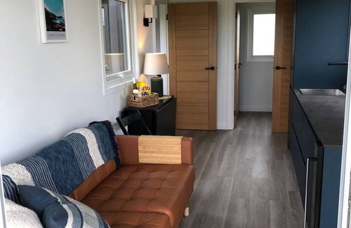 Ballycastle Apartment | Luxury Private Couples Glamping Cabin Pod with your own Hot Tub & BBQ