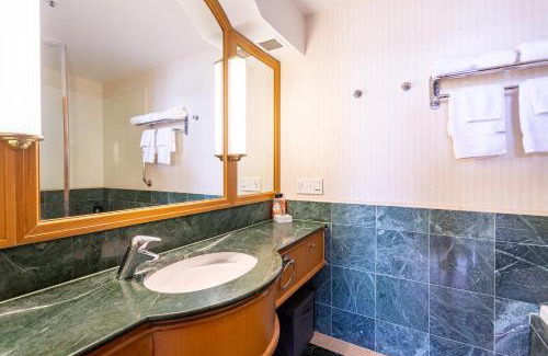 Surfers Paradise Hotel | Luxury Privately Owned Ocean View Studio O4KS Gold Tower