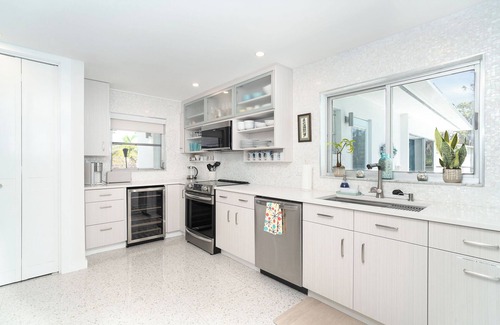 Englewood House | Luxury renovated pool house & separate studio apartment 1.5 miles to the beach.