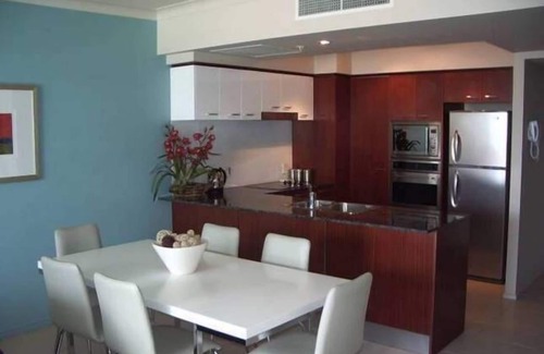 Surfers Paradise Apartment | Luxury Resort Chevron Renaissance in the heart of Surfers Paradise