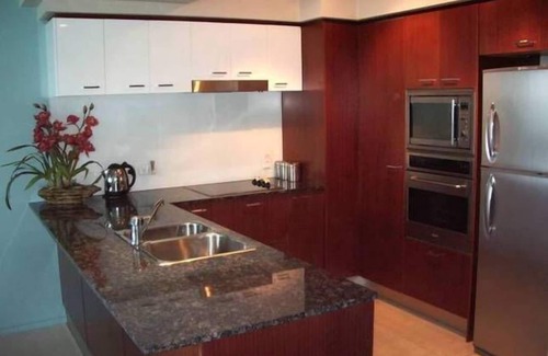 Surfers Paradise Apartment | Luxury Resort Chevron Renaissance in the heart of Surfers Paradise