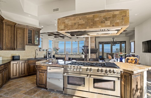 Twin Hills Estates House | Luxury retreat with panoramic views, infinity pool, spa, access to hiking trails