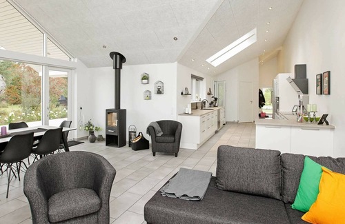 Reersø House | Luxury Retreat with Pool - By Traum Ferienwohnungen