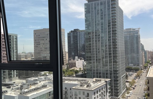 Downtown Apartment | Luxury Rise in the Heart of Downtown LA