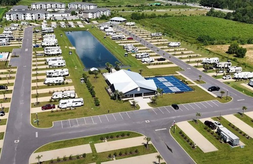 Foley RV Rental | Luxury RV Lot in Grand Riviera Resort in Foley, AL