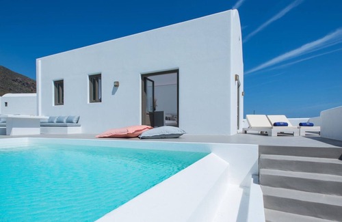 Imerovigli Villa | Luxury Santorini Villa | Villa Deluxe Suite | Private Pool | Sea View |.