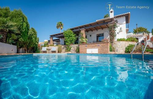 Almunecar Villa | Luxury Sea View Villa with Optional privat Heated Pool