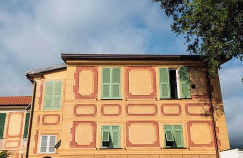 Rezza House | Luxury Seaview apartment in restored villa just minutes from the sea