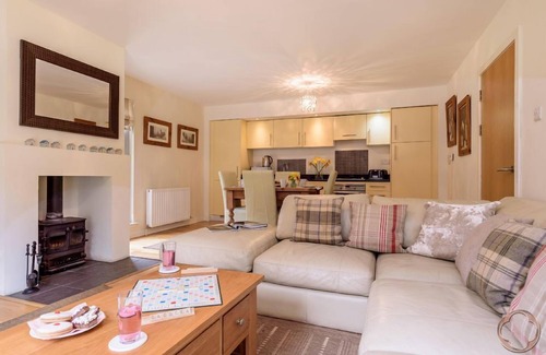 Fort Augustus Cottage | Luxury self catering cottage with swimming pool in the grounds of a Monastery on Loch Ness