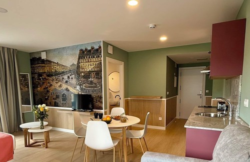 O Milladoiro Hotel | Luxury Singular Pensión Estudios Blue