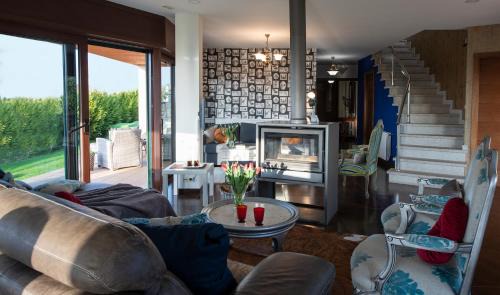 Serans House | Luxury Singular Villa Carolina