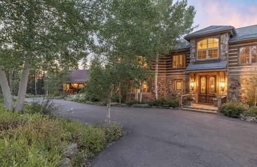 Mountain Village House | Luxury Ski-in/Ski-out Vacation Home & Private Event Venue