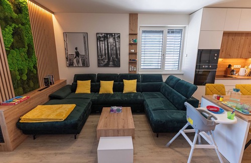 Brno Apartment | Luxury space with free parking and air conditioning in Brno